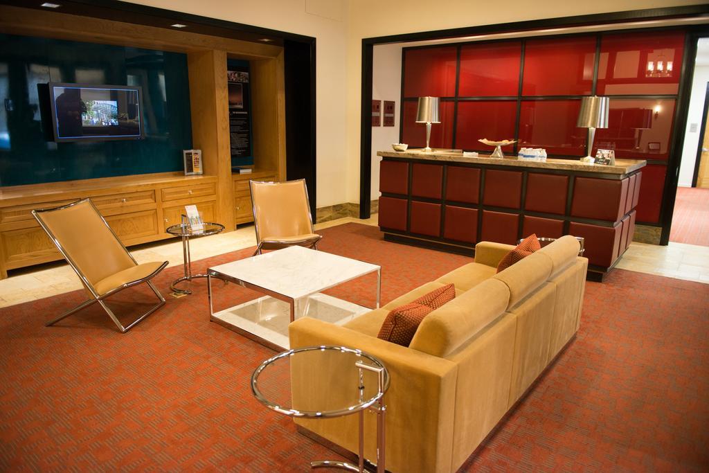 ארלינגטון Crystal Quarters Corporate Housing At The Gramercy חדר תמונה