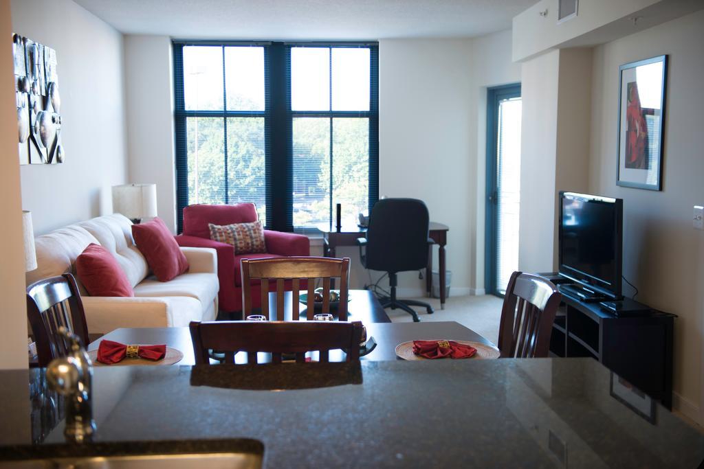 ארלינגטון Crystal Quarters Corporate Housing At The Gramercy חדר תמונה